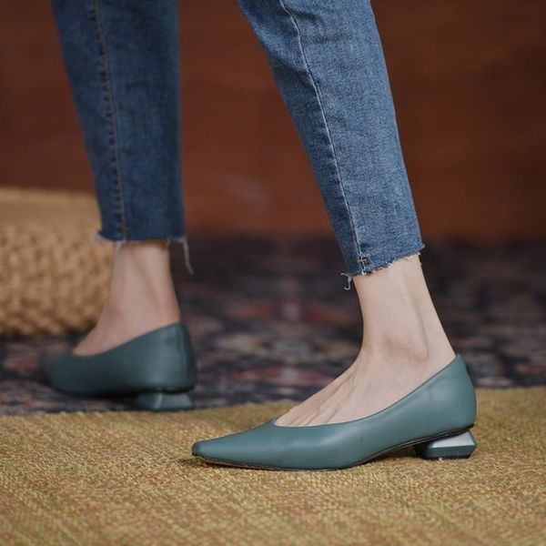 dress shoes soft-soled work 2021 low-heeled thick heel all-match shallow mouth square toe single fashion female black
dress shoes soft-soled work 2021 low-heeled thick heel all-match shallow mouth square toe single fashion female black