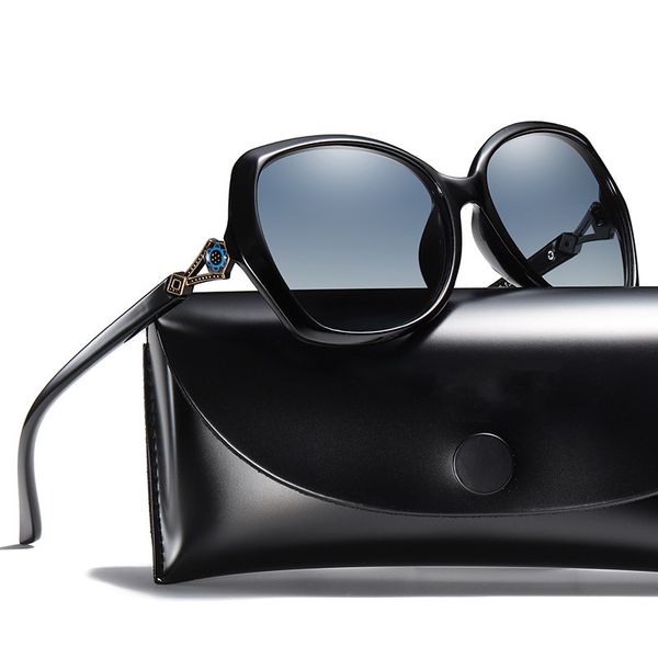 new trend sunglasses women's oval frame polarized sunglasses driving glasses 1922 designer glasses, White;black
new trend sunglasses women's oval frame polarized sunglasses driving glasses 1922 designer glasses, White;black