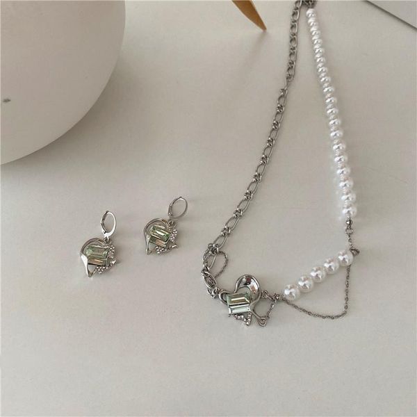 pendant necklaces autumn korean retro simple green love rhinestone silver color metal multi-layer chain splicing pearl necklace for women
pendant necklaces autumn korean retro simple green love rhinestone silver color metal multi-layer chain splicing pearl necklace for women