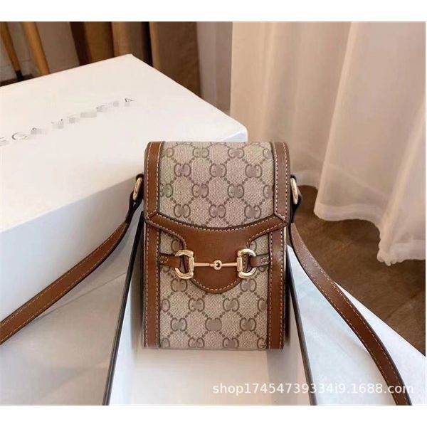 purse chain women's new signature simple small black bag single shoulder messenger bag
purse chain women's new signature simple small black bag single shoulder messenger bag