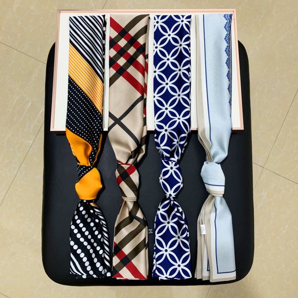 scarve long silk women's fashion wave dot stripe printing temperament ribbon spring and autumn winter scarf green middle-aged thin scar, Blue;gray
scarve long silk women's fashion wave dot stripe printing temperament ribbon spring and autumn winter scarf green middle-aged thin scar, Blue;gray
