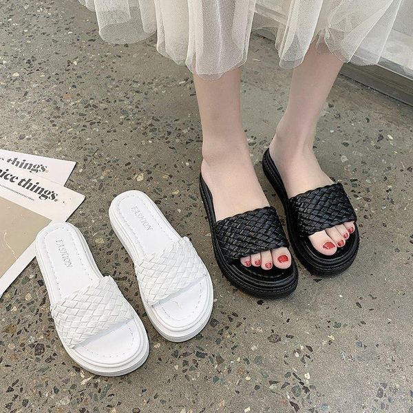 shoes woman 2021 slippers summer platform luxury slides pantofle med soft designer flat fashion pu rubber women f, Black
shoes woman 2021 slippers summer platform luxury slides pantofle med soft designer flat fashion pu rubber women f, Black