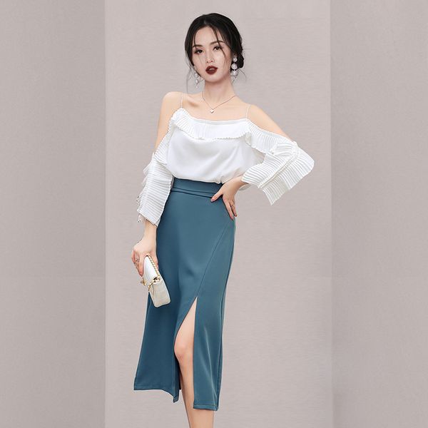 elegant office ladies suit summer dew shouder spaghetti-strap long sleeve ruffles white shirt + hight waist split skirt 2 p 210514
elegant office ladies suit summer dew shouder spaghetti-strap long sleeve ruffles white shirt + hight waist split skirt 2 p 210514