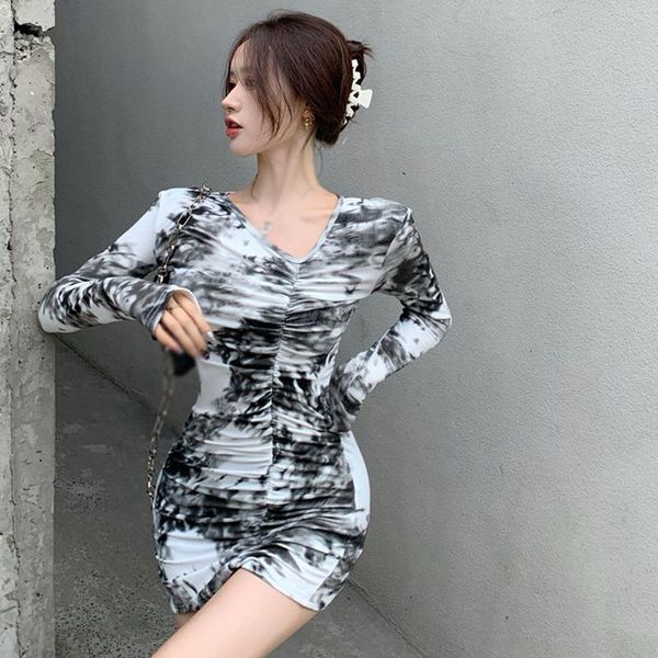 casual dresses ladies autumn style korean fashion retro oblique collar ink painting tie-dye slim long-sleeved dress, Black;gray
casual dresses ladies autumn style korean fashion retro oblique collar ink painting tie-dye slim long-sleeved dress, Black;gray