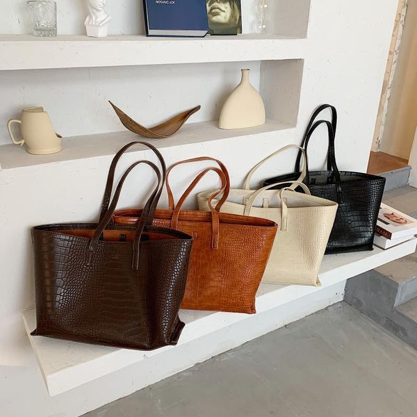 evening bags simple autumn and winter alligator single shoulder bag large capacity handbag mother fashion tote
evening bags simple autumn and winter alligator single shoulder bag large capacity handbag mother fashion tote