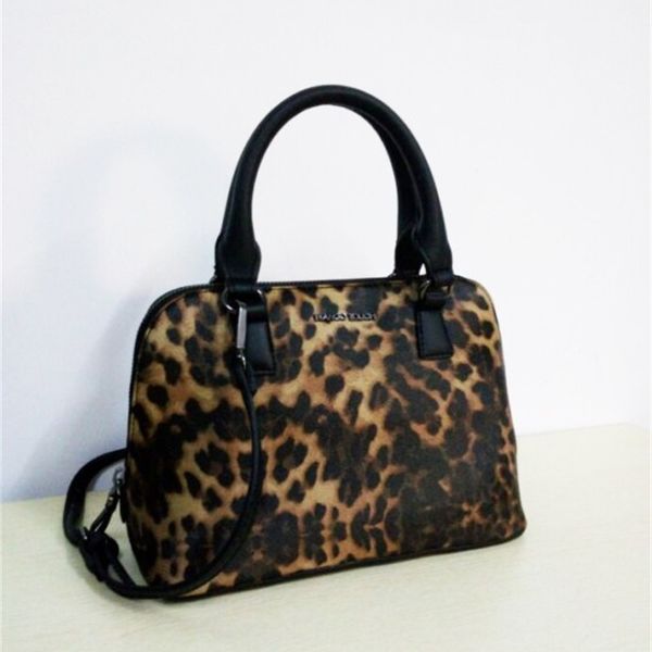 messenger bags messenger bagswomen's trendy portable fashion one shoulder messenger leopard shell bag
messenger bags messenger bagswomen's trendy portable fashion one shoulder messenger leopard shell bag