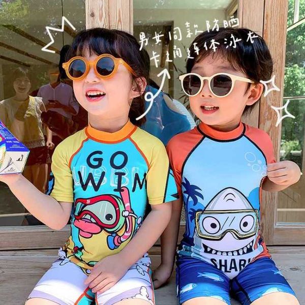 children's cartoon 2021 boys' shark children's korean swimsuit girls' print, White;black
children's cartoon 2021 boys' shark children's korean swimsuit girls' print, White;black