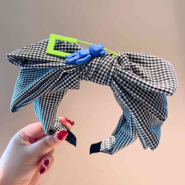 barrettes hairpin korean style ~ cartoon cute double-layer big bow, thousand birds show small face, simple hair hoop, head hoop, Golden;silver
barrettes hairpin korean style ~ cartoon cute double-layer big bow, thousand birds show small face, simple hair hoop, head hoop, Golden;silver