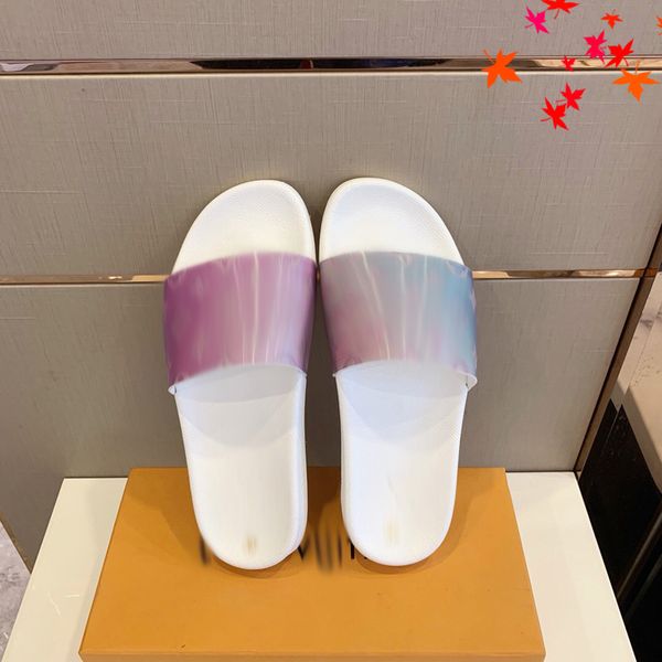 2021 slipper designer slide summer sandals fashion men beach indoor flat flip flops leather luxurys shoes mens slippers with box size 39-45, Black
2021 slipper designer slide summer sandals fashion men beach indoor flat flip flops leather luxurys shoes mens slippers with box size 39-45, Black