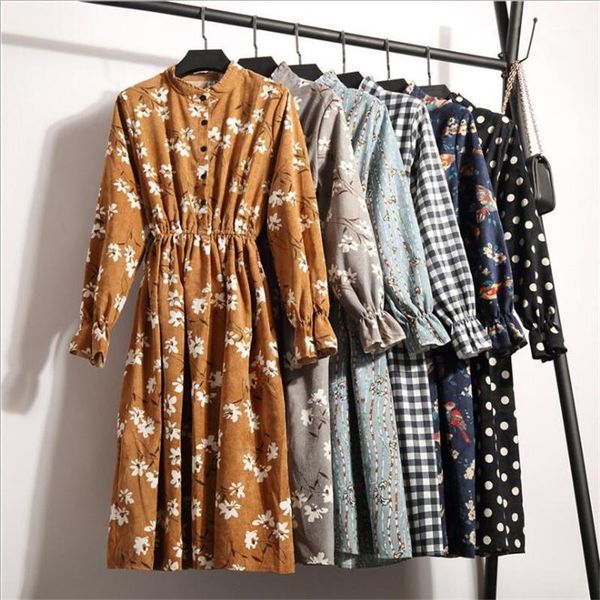 casual dresses 2021 spring women dress fashion retro collared long sleeve corduroy small floral slim e196, Black;gray 
casual dresses 2021 spring women dress fashion retro collared long sleeve corduroy small floral slim e196, Black;gray