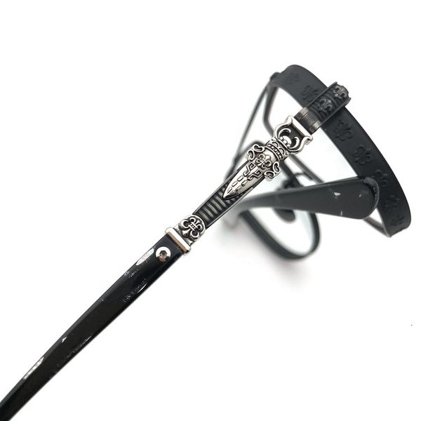 sunglasses 2021 personalized titanium frame glasses men's and women's protective large anti blue light myopia optical matching, White;black
sunglasses 2021 personalized titanium frame glasses men's and women's protective large anti blue light myopia optical matching, White;black