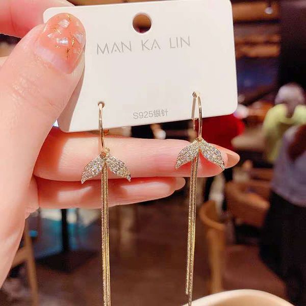 2021 designers womens earringsneedle versatile silver long tassel female net red korean diamond inlaid fishtail new trendy thin, Golden
2021 designers womens earringsneedle versatile silver long tassel female net red korean diamond inlaid fishtail new trendy thin, Golden