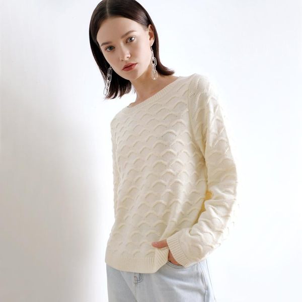 women's sweaters autumn and winter women round neck wavy long-sleeve pullover warm knit sweater, White;black 
women's sweaters autumn and winter women round neck wavy long-sleeve pullover warm knit sweater, White;black