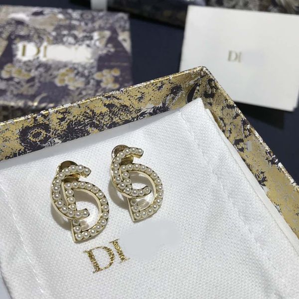 pearl earrings 925 silver needle female earrings allergy high version, Golden
pearl earrings 925 silver needle female earrings allergy high version, Golden