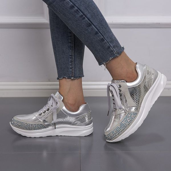 414243 size new european and american large size casual sneakers thin cross straps glossy shallow mouth muffin bottom rhinestone matching wo, Black;white
414243 size new european and american large size casual sneakers thin cross straps glossy shallow mouth muffin bottom rhinestone matching wo, Black;white