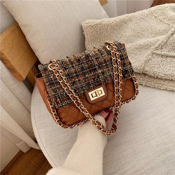 vintage handbag print letter large size shopping bag all match crossbody 2021 tote ins women wallets, Red;black
vintage handbag print letter large size shopping bag all match crossbody 2021 tote ins women wallets, Red;black