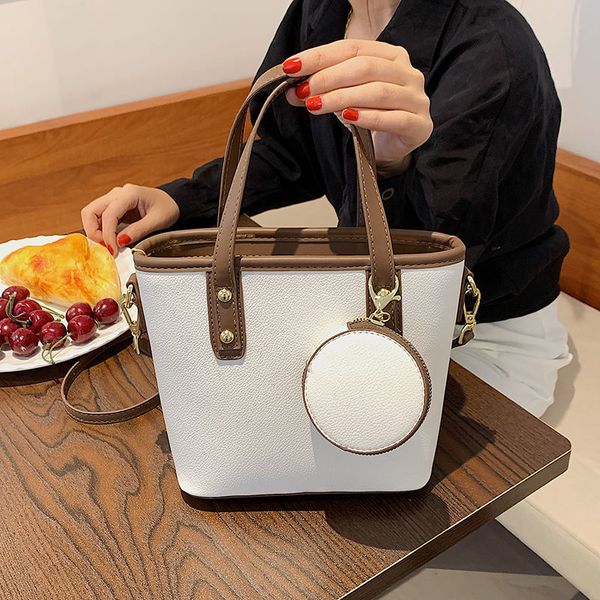 daily bag cute retro small bags women 2021 new trendy korean style all-match messenger bag shoulder bag simple fashion handbag
daily bag cute retro small bags women 2021 new trendy korean style all-match messenger bag shoulder bag simple fashion handbag