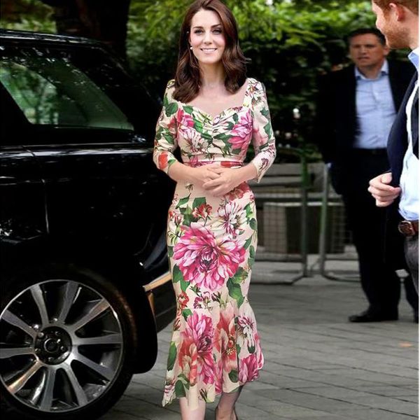 autumn princess kate v-neck long sleeve retro print bohemian elegant temperament slim fit fishtail mid-length dress casual dresses, Black;gray
autumn princess kate v-neck long sleeve retro print bohemian elegant temperament slim fit fishtail mid-length dress casual dresses, Black;gray