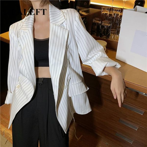 autumn winter striped women's blazers oversize long sleeve jackets notched drawstring wild outwear female suits &, White;black
autumn winter striped women's blazers oversize long sleeve jackets notched drawstring wild outwear female suits &, White;black