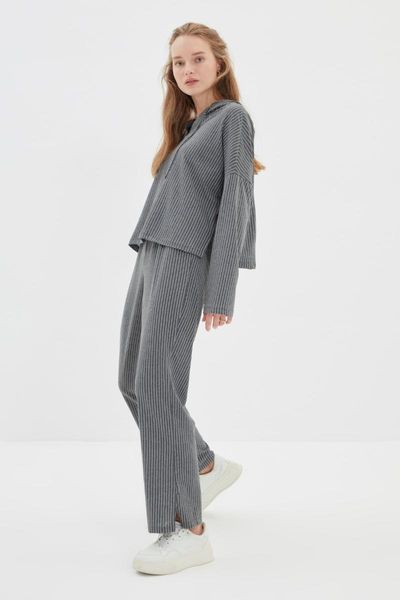 women's two piece pants trendyol recycle fabric knit bottom-suit thmaw22pt1183, White
women's two piece pants trendyol recycle fabric knit bottom-suit thmaw22pt1183, White