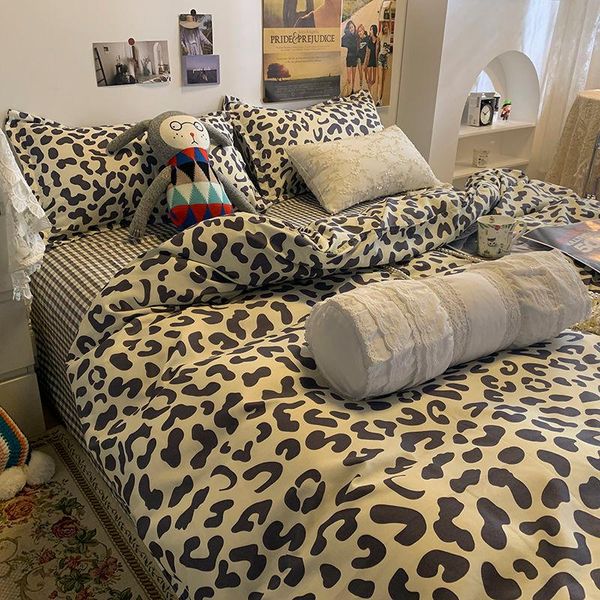 bedding sets duvet cover set with flat sheet pillowcase fashion kids single double size leopard
bedding sets duvet cover set with flat sheet pillowcase fashion kids single double size leopard
