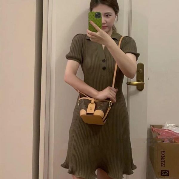 casual dresses women dress 2021spring and summer style ladies splicing short-sleeved knitted buttoned two-color, Black;gray
casual dresses women dress 2021spring and summer style ladies splicing short-sleeved knitted buttoned two-color, Black;gray