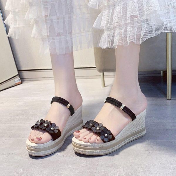 slippers flower house platform shallow women luxury shoes pantofle slides on a wedge heeled mules designer 2021 high rubber fash, Black
slippers flower house platform shallow women luxury shoes pantofle slides on a wedge heeled mules designer 2021 high rubber fash, Black