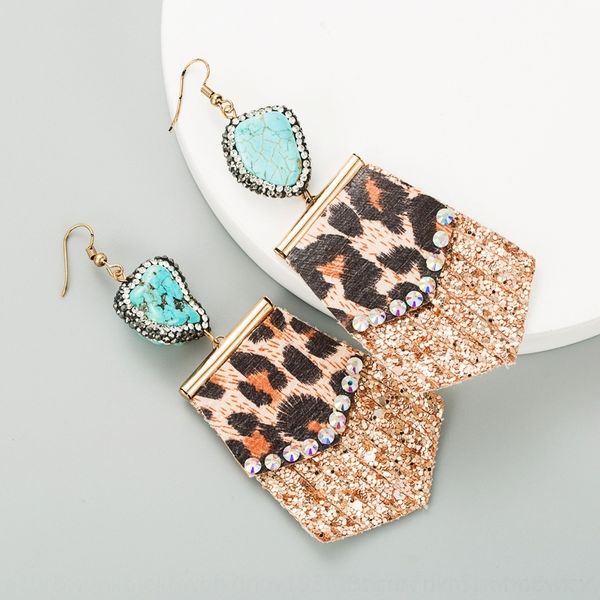 Up6 trendy leopard print long stud leather diamond and small fresh diamond earrings for women exaggerated earrings, Golden;silver
Up6 trendy leopard print long stud leather diamond and small fresh diamond earrings for women exaggerated earrings, Golden;silver