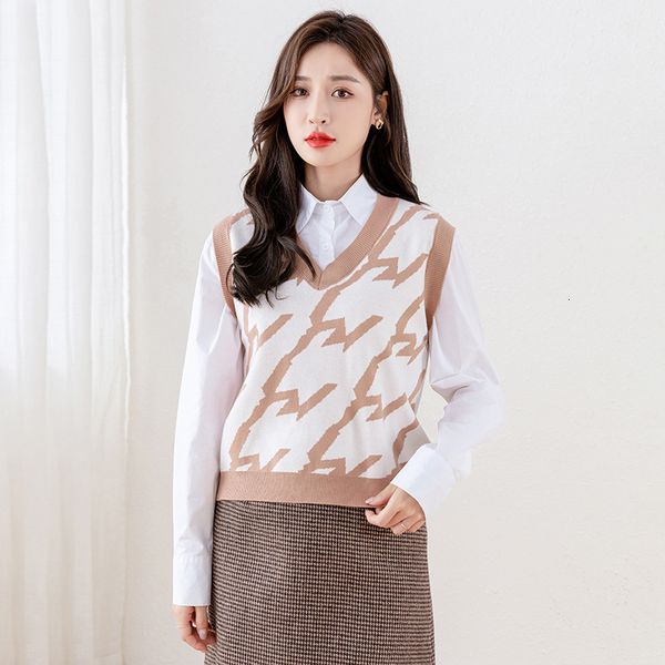 autumn and winter 2021 korean fashion v-neck vt women's pullover sleevels short sweater for women, Black;white
autumn and winter 2021 korean fashion v-neck vt women's pullover sleevels short sweater for women, Black;white