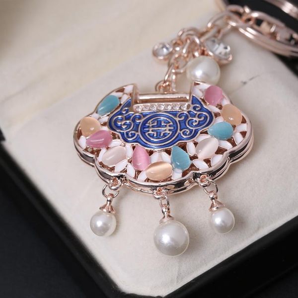 keychains car key chain ring luxury color sealing glaze crystal pearl opal chinese lock keychain women female gifts, Silver
keychains car key chain ring luxury color sealing glaze crystal pearl opal chinese lock keychain women female gifts, Silver