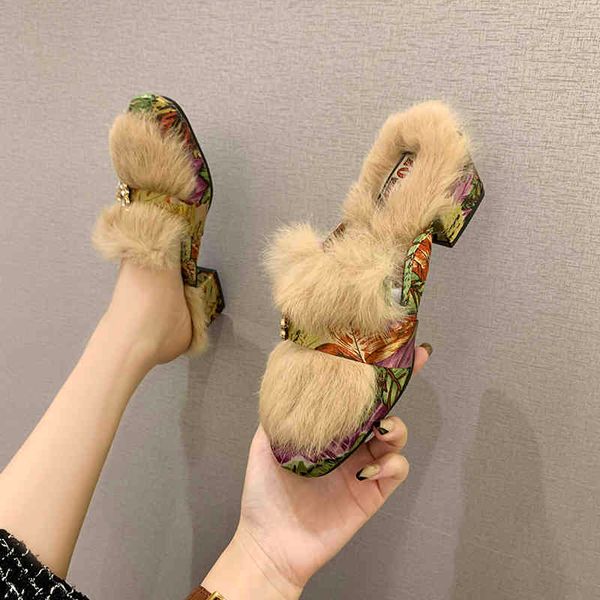 aphixta 100% real rabbit hair slippers women shoes luxury real fur square heel lady warm mujer indoor slides plus big size 34-44 k731, Black
aphixta 100% real rabbit hair slippers women shoes luxury real fur square heel lady warm mujer indoor slides plus big size 34-44 k731, Black