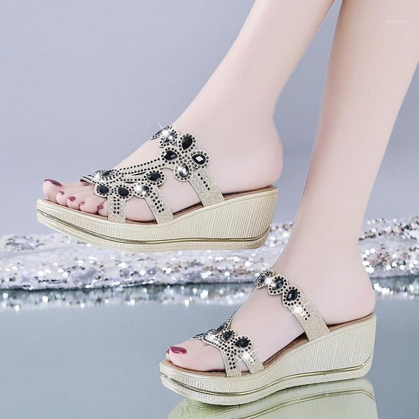 slippers women sandals summer crystal rhinestone bling wedge fashion ladies shoes outdoor beach black breathable platform femlae1
slippers women sandals summer crystal rhinestone bling wedge fashion ladies shoes outdoor beach black breathable platform femlae1