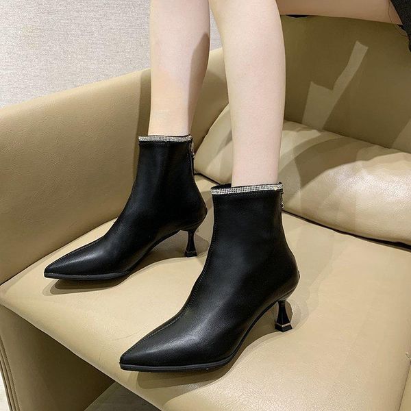 boots women high heel pointed toe black suede ankle heels shoes winter crystal stiletto short
boots women high heel pointed toe black suede ankle heels shoes winter crystal stiletto short