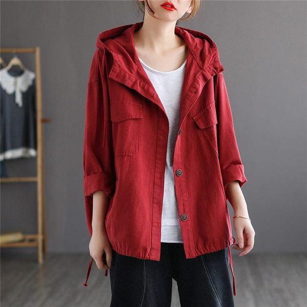women's trench coats retro solid color hooded big size windbreaker 2021 autumn ladies single-breasted loose all-match casual short jack, Tan;black
women's trench coats retro solid color hooded big size windbreaker 2021 autumn ladies single-breasted loose all-match casual short jack, Tan;black
