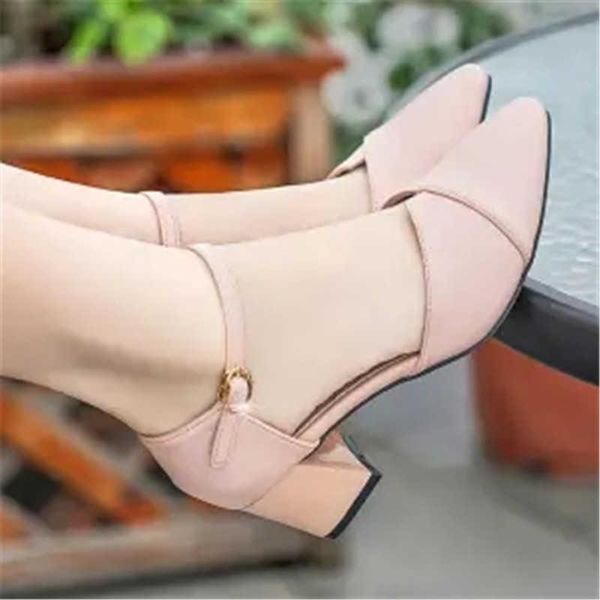 sandals women's 2021 summer shoes with a word buckle thick heel high-heeled korean baotou hollow single, Black
sandals women's 2021 summer shoes with a word buckle thick heel high-heeled korean baotou hollow single, Black