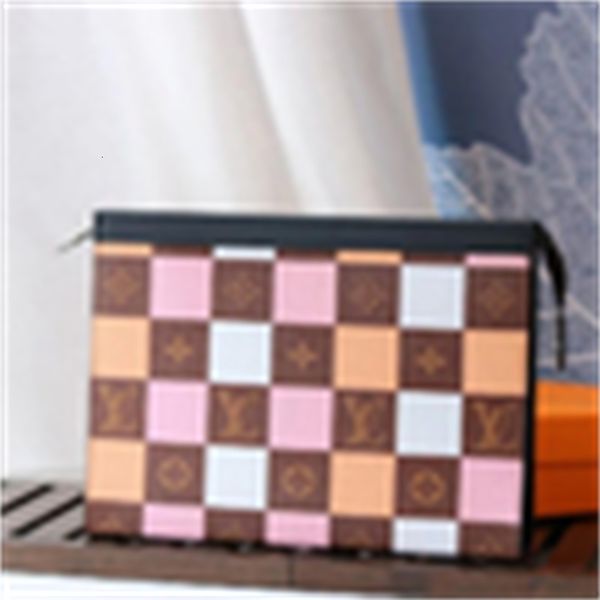 handbag key designer long wallet luxury phone m61692 real leather grid wallets chain big pouches square card holders brand new cases purse c, Red;black
handbag key designer long wallet luxury phone m61692 real leather grid wallets chain big pouches square card holders brand new cases purse c, Red;black