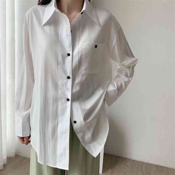 spring long sleeve blouses women loose oversized shirts korean white leisure black button 210421
spring long sleeve blouses women loose oversized shirts korean white leisure black button 210421