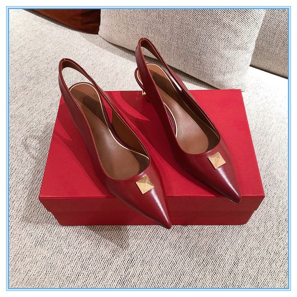 2021ss women sandals slippers luxurys designers sandals leather girl slides sandalias with heels party wedding dress size 35-39 with box, Black
2021ss women sandals slippers luxurys designers sandals leather girl slides sandalias with heels party wedding dress size 35-39 with box, Black