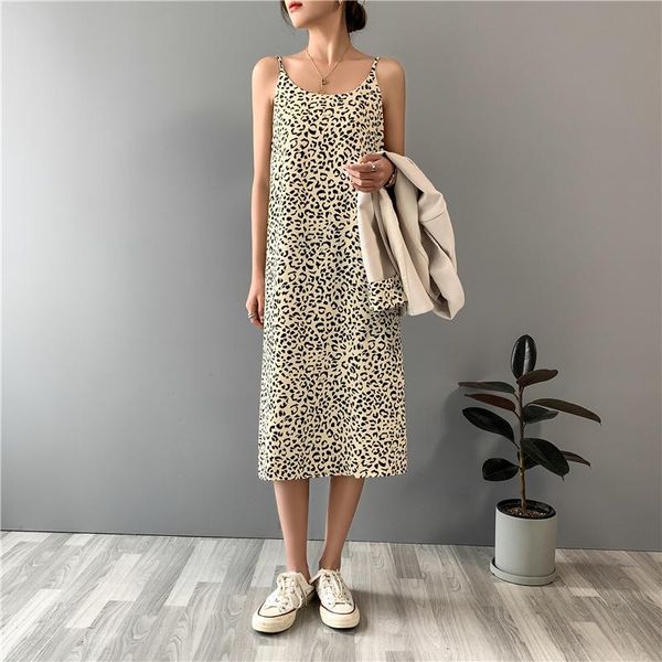 casual dresses 2021 fashion women summer leopard print long dress vestidos sleeveless elegant high quality, Black;gray
casual dresses 2021 fashion women summer leopard print long dress vestidos sleeveless elegant high quality, Black;gray