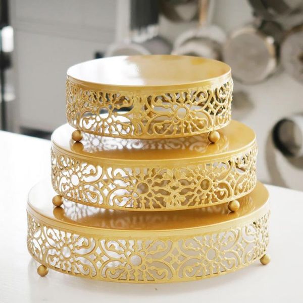 other bakeware vintage cake stand hollowed carving decor metal exquisite cupcake serving round plate holder for kitchen
other bakeware vintage cake stand hollowed carving decor metal exquisite cupcake serving round plate holder for kitchen