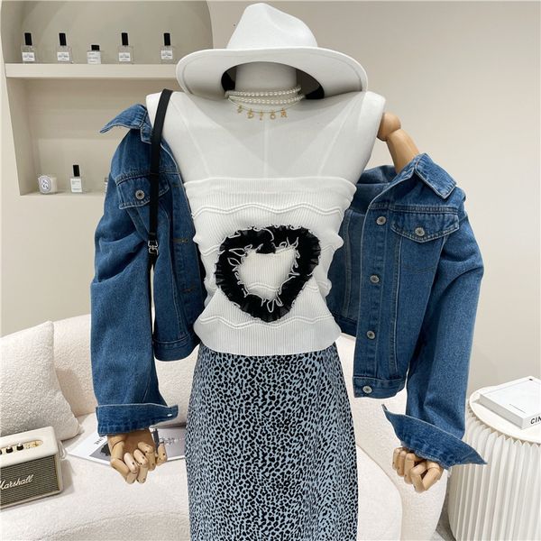 tanks female spring summer 2021 niche design love ribbon open bottom navel waistcoat top, White
tanks female spring summer 2021 niche design love ribbon open bottom navel waistcoat top, White