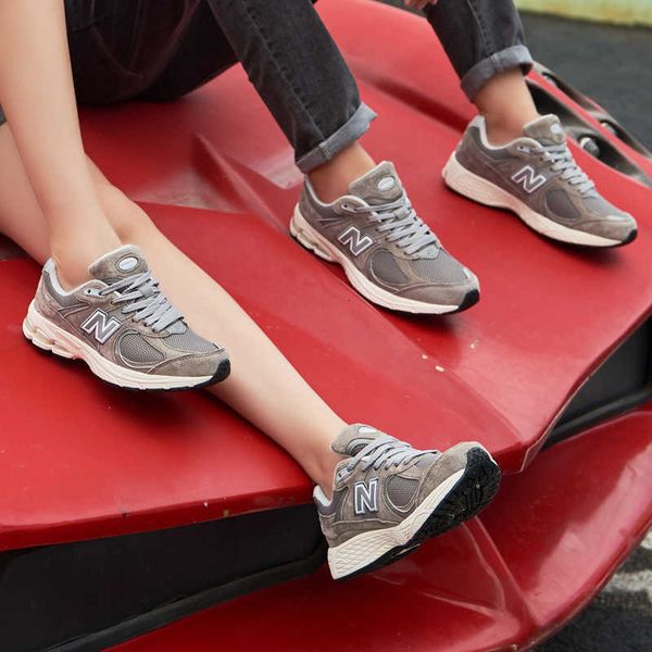 langxin bailuwei 2002r yuanzu grey dad shoes men's and women's running casual 990v4
langxin bailuwei 2002r yuanzu grey dad shoes men's and women's running casual 990v4