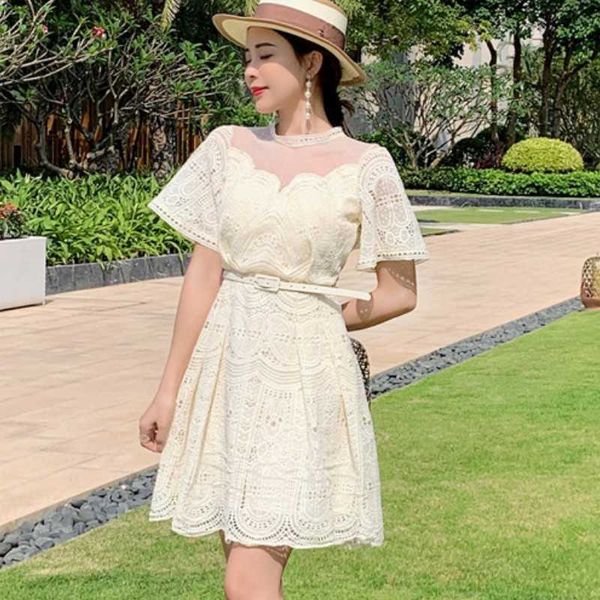 vintage designer women lace hollow out dress elegant o-neck shoer sleeve slim party robe femme vestidos 210526, Black;gray
vintage designer women lace hollow out dress elegant o-neck shoer sleeve slim party robe femme vestidos 210526, Black;gray