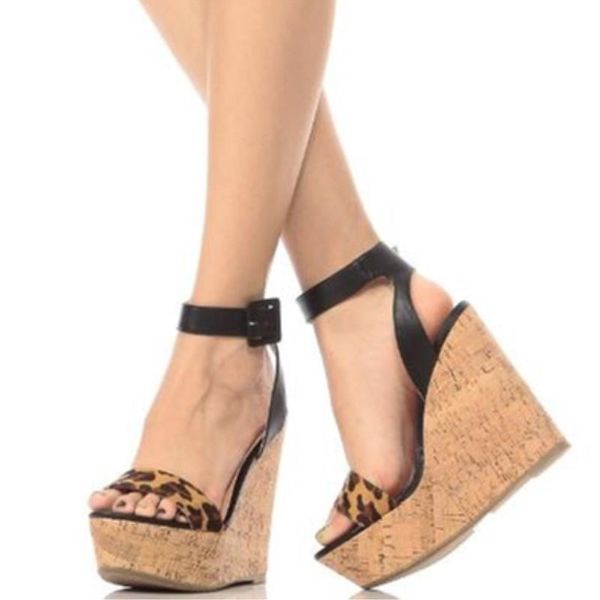 shoes,beautiful fashion women's shoes , thick-soled sandals, about 15 cm wedges sandals. size: 34-45 sandals, Black
shoes,beautiful fashion women's shoes , thick-soled sandals, about 15 cm wedges sandals. size: 34-45 sandals, Black