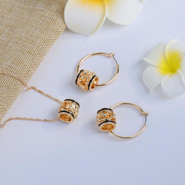 earrings & necklace cring coco hawaiian polynesian plumeria set hoop jewelry sets fashion gold filled pendant for women girls 2021, Silver
earrings & necklace cring coco hawaiian polynesian plumeria set hoop jewelry sets fashion gold filled pendant for women girls 2021, Silver