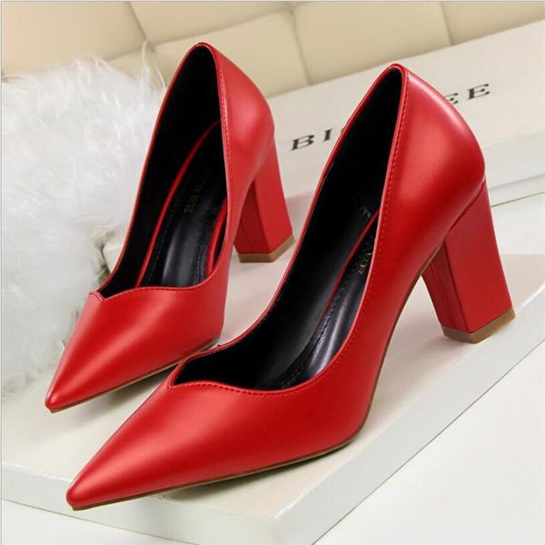 dress shoes women's retro fashion temperament simple and comfortable thick heel high-heeled shallow mouth pointed toe hollow, Black
dress shoes women's retro fashion temperament simple and comfortable thick heel high-heeled shallow mouth pointed toe hollow, Black