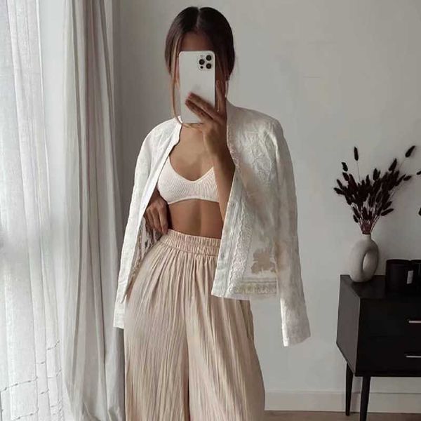 vintage women soft cotton embroidery white shirts summer fashion ladies elegant loose shirt chic girls sweet 210527
vintage women soft cotton embroidery white shirts summer fashion ladies elegant loose shirt chic girls sweet 210527
