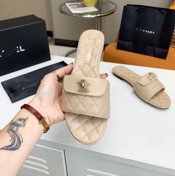 2023 women flat slippers luxurys designers sandals leather girl slides casual flip flops summer fashion ladies beach slipper slide sandal, Black
2023 women flat slippers luxurys designers sandals leather girl slides casual flip flops summer fashion ladies beach slipper slide sandal, Black