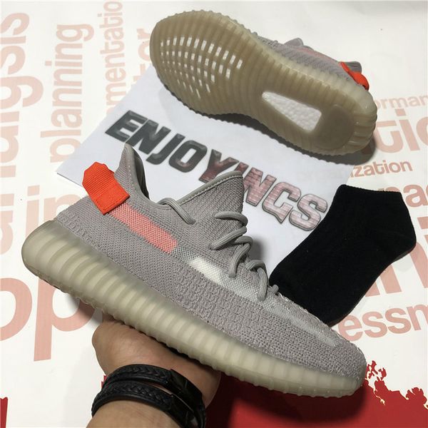 v2 static reflective men women running shoes tail light cream white beluga cinder 3m black red zebra oreo bred outdoor designers sneakers
v2 static reflective men women running shoes tail light cream white beluga cinder 3m black red zebra oreo bred outdoor designers sneakers