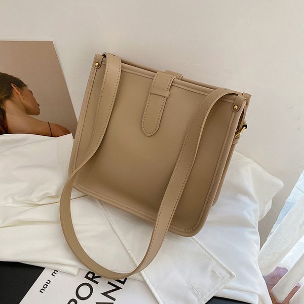 outlet online 70% off sale large capacity bag female 2021 new fashion simple shoulder korean leisure net red underarm tot diagonal
outlet online 70% off sale large capacity bag female 2021 new fashion simple shoulder korean leisure net red underarm tot diagonal